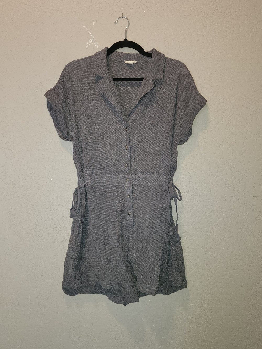Women's Hem & Thread Short Sleeve Button Front Romper in Heather Gray | Medium
